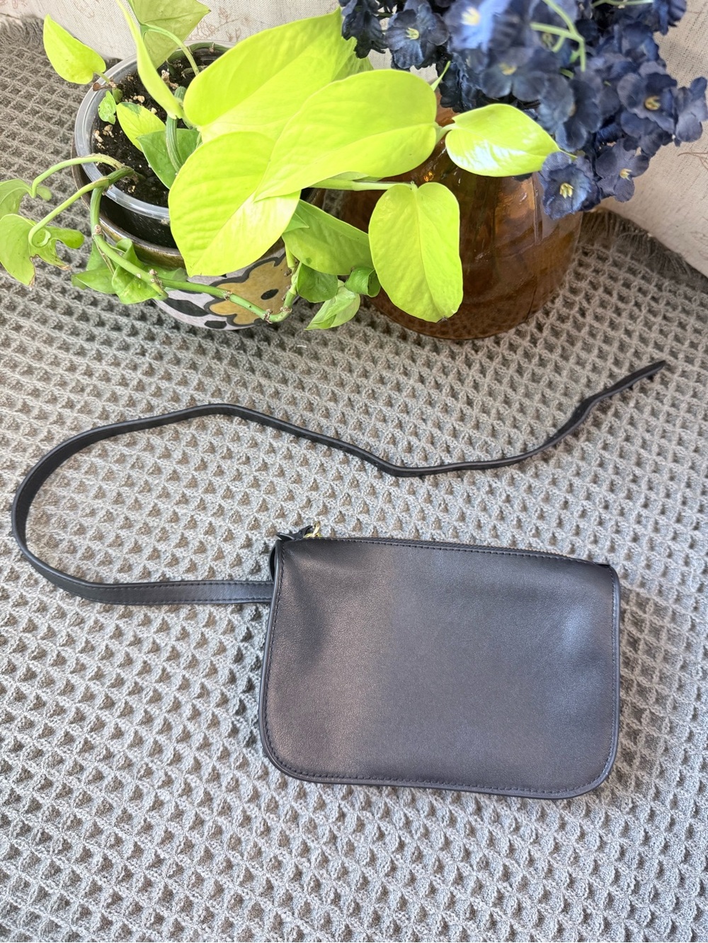Quince Black Leather Belt Bag - Minimalist Women's Purse